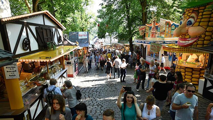 Anstich zur Bergkirchweih 2017 Foto: Ronald Rinklef