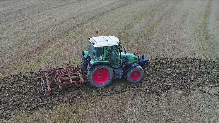 ... mit seinem Fendt Farmer ...