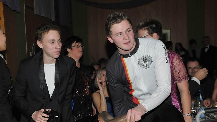 Manuel Moser (links) mit seinem Ersatzfahrer Martin Fürsattel