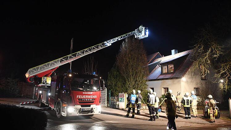 Zimmerbrand am Unterauracher Weg. Foto: Ronald Rinklef