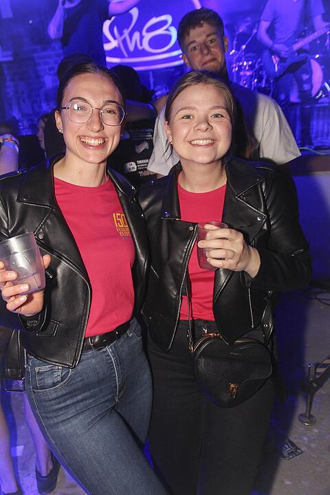 Mit der Partyband "Popnach8"!