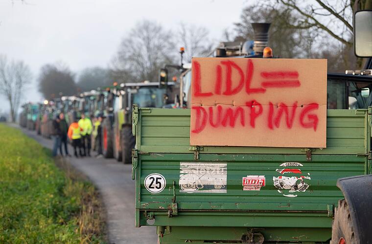 Bauern protestieren gegen niedrige Butter-Preise