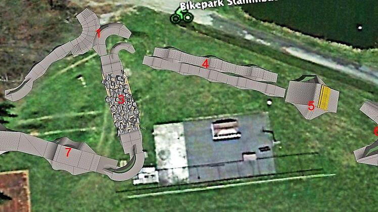 Zwischen Sportzentrum und Eisteich wird derzeit eine etwa 250 Meter lange Strecke für Moutainbiker gebaut. Der Bike-Park verfügt dann über verschiedene ausgeformte Kurven mit unterschiedlichen Höhen undRadien, drei unterschiedlich hohe Geländestufen, unterschiedliche Wellenbahnen und verschieden hohe Log Rides mit einem "Waschbrett" aus Baumstämmen. Fotos: Klau Klaschka