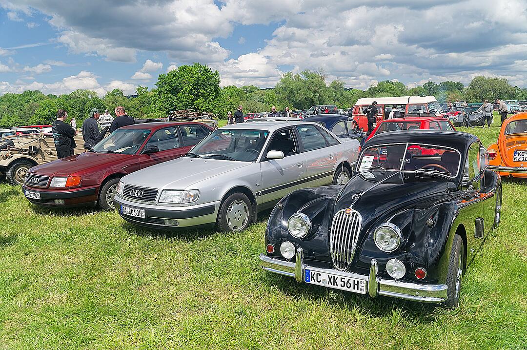 Auf dem Platz am Siedlerheim in der Auwaldsiedlung.