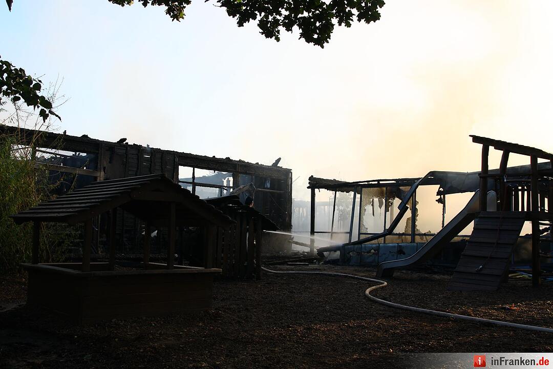 Großbrand zerstört Kindergarten in Kulmbach