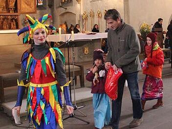 Die Kinder durften in Faschingskostümen in die Kinderkirche. Foto: Heike Beudert