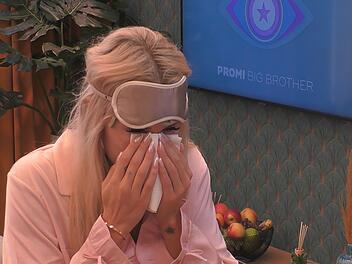 Laura Blond (30) wendet sich unter Tränen an ihre Halbschwester: "Marie, wenn du das hier sehen solltest, ich will einfach nur, dass du weißt, dass ich existiere."