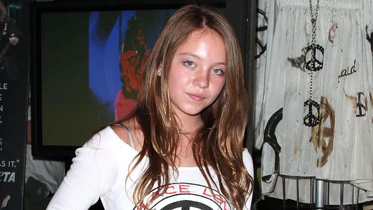 Ihre erste Rolle hatte die zw&ouml;lfj&auml;hrige Sydney Sweeney im Horrorfilm "Zombieworld" (2009).