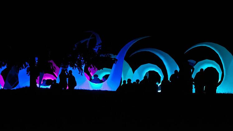 Lichtinstallation über den Arkaden im Rahmen der 10. Coburger Museumsnacht.Foto: Jochen Berger