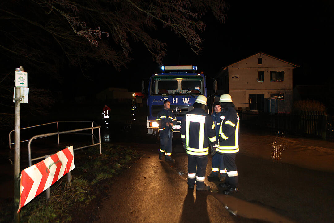Hochwasser in Franken: In der Nacht zum Freitag kam es in Ansbach zu teils schweren Überschwemmungen