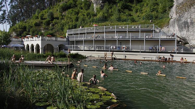 Im Landkreis Bayreuth liegt das Felsenbad Pottenstein. Foto: Mathias Orgeldinger