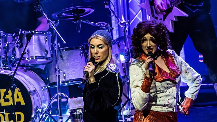 Reichlich Applaus gab es im Coburger Kongresshaus für die Konzert-Show "Abba Gold".Foto: Jochen Berger