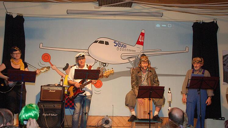 Faschingssitzung in SeubrigshausenFoto: Philipp Bauernschubert