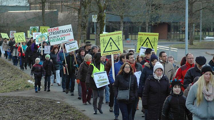 Demonstration gegen die Südlink-Stromtrasse in Römershag/Bad Brückenau. Foto: Sebastian Schmitt-Mathea
