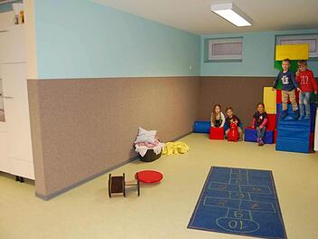 Den Kindern macht es viel Spaß in den neuen und erweiterten Räumen im Hassenbacher Kinderhaus. Foto: Günther Straub