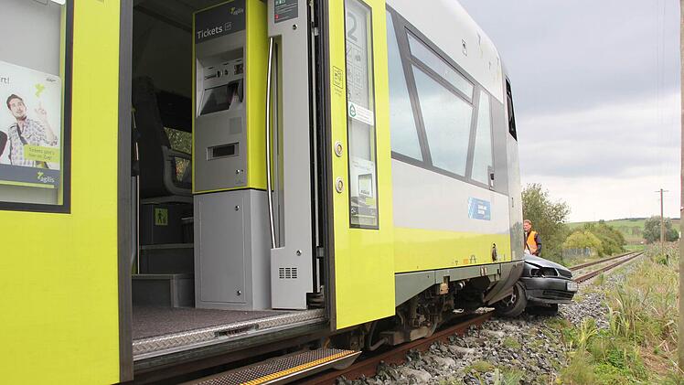 Die Fahrgäste stiegen unversehrt aus. Foto: Ralf Kestel