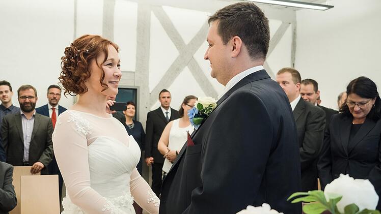 Janet Müller-Zimmer und Markus Zimmer genossen bei ihrer Hochzeit das Flair der Festung.privat