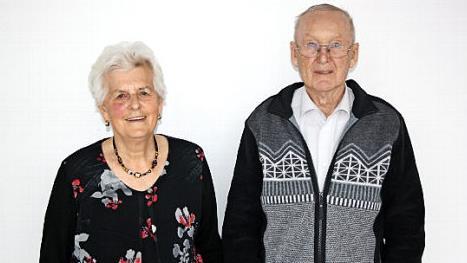 Im Kreise seiner Familie und vieler Freunde konnte Werner Knabner seinen 85. Geburtstag feiern. Besonders froh ist er, dass er mit seiner Frau Sieglinde eine starke Stütze an seiner Seite hat. Foto: privat