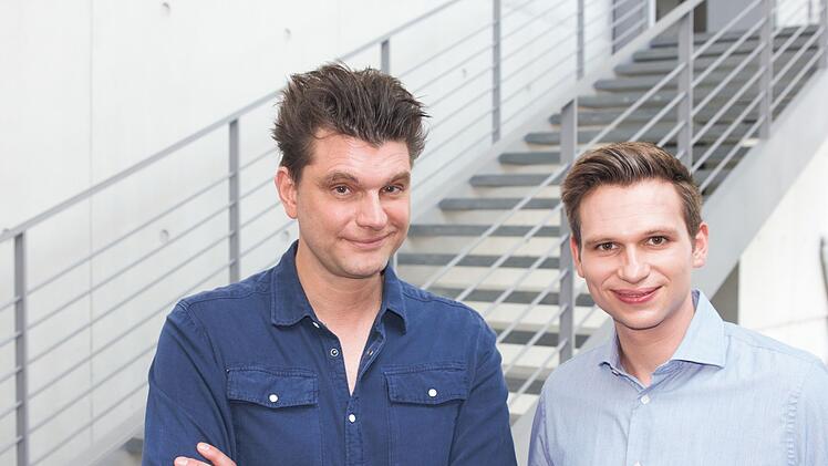 Lutz van der Horst (links) und Fabian Köster sind ein bestens eingespieltes Reporter-Team.