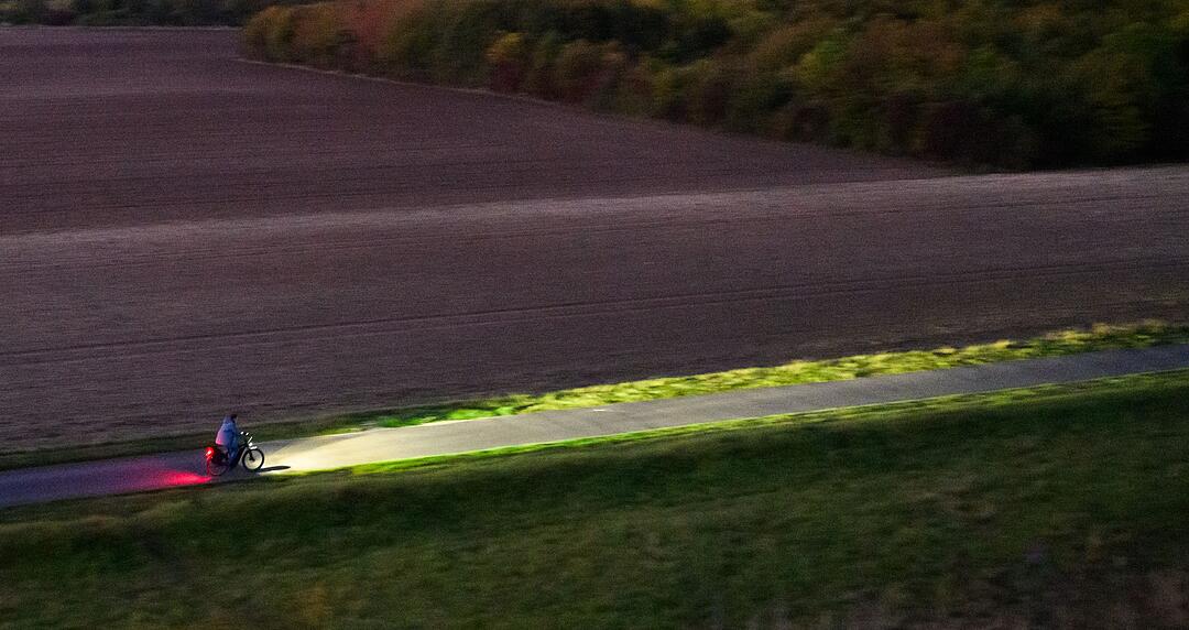 Fahrradfahrer am Morgen