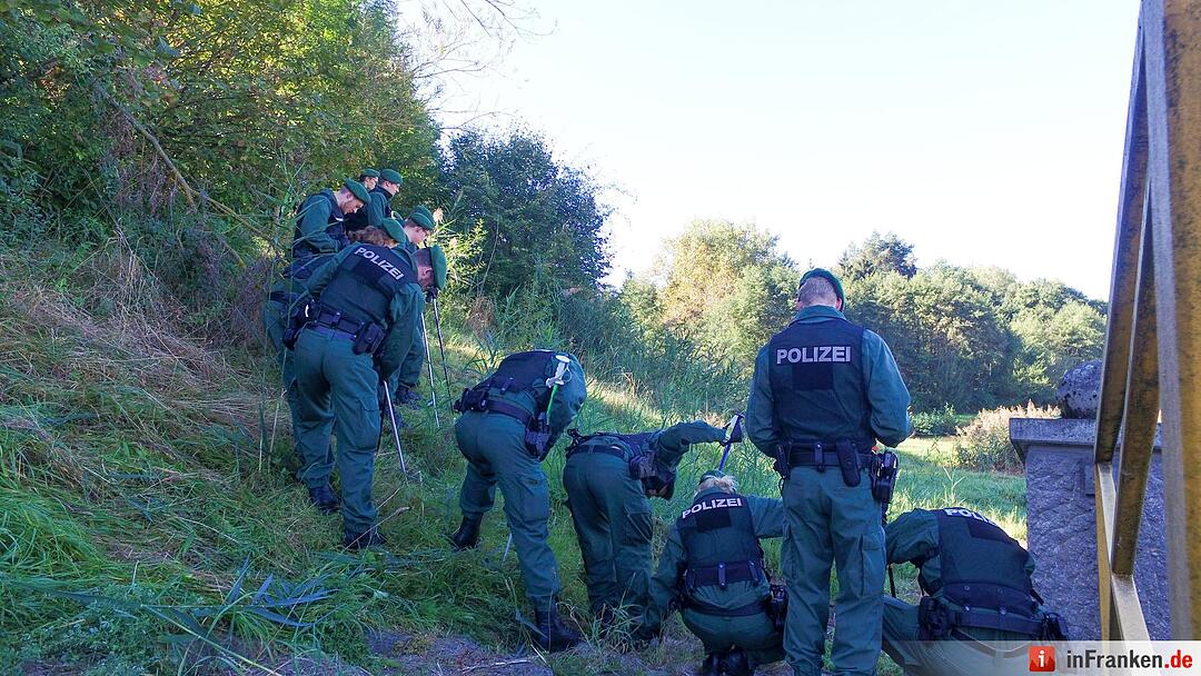 Heckenschütze feuert auf fahrende Autos bei Schnaittach
