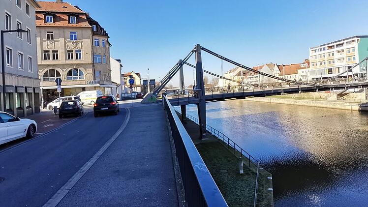 Bamberg: Gr&uuml;nen-Stadtrat h&auml;lt Kritik an Kettenbr&uuml;cken-Sperrung f&uuml;r gef&auml;hrlich - "gr&ouml;&szlig;ter Schaden