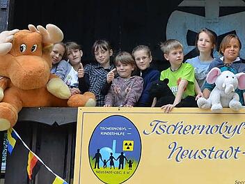 Fünf glückliche Wochen verbringen zurzeit 20 Kinder aus der Ukraine im Pfadfinderhaus Fornbach, wo sie vom Verein Tschernobyl-Kinderhilfe Neustadt betreut werden. Fotos: Rainer Lutz