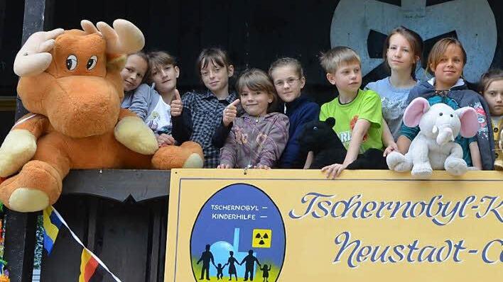Fünf glückliche Wochen verbringen zurzeit 20 Kinder aus der Ukraine im Pfadfinderhaus Fornbach, wo sie vom Verein Tschernobyl-Kinderhilfe Neustadt betreut werden. Fotos: Rainer Lutz