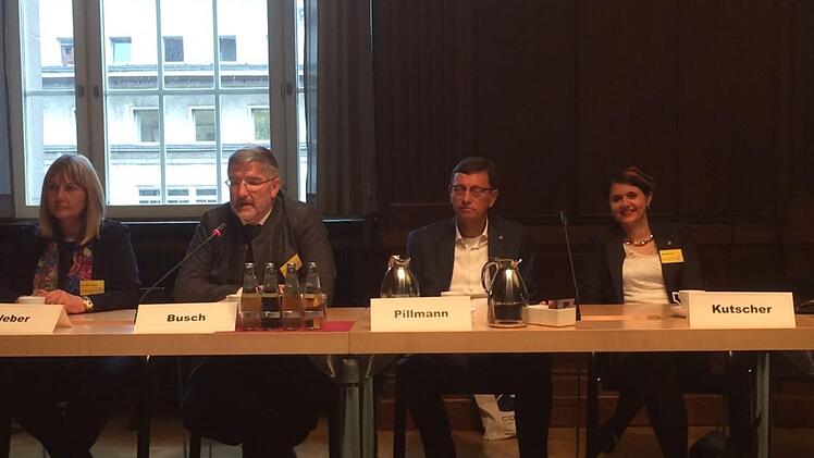 Beim  Gespräch der Coburger Delegation mit der für Stromtrassen zuständigen Fachabteilung des Wirtschaftsministeriums.Nina Kutscher