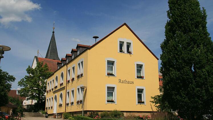 Das Rathaus in Oberhaid.  Fotos: PR