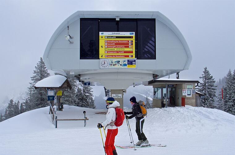Wandern statt Skifahren: Viele wollen am Winterurlaub sparen