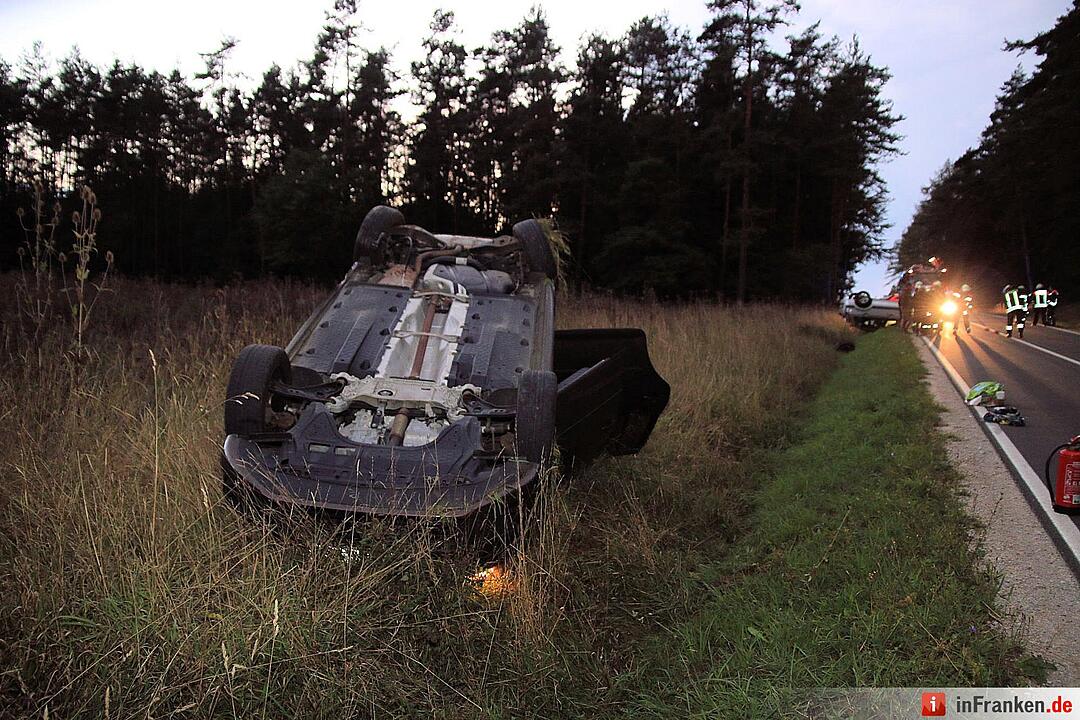 Unfall im Kreis Bamberg: Autos kollidieren bei Könisgfeld