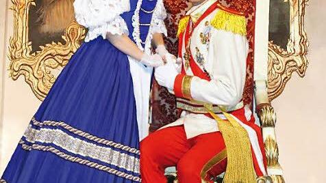 Die Kost&uuml;me f&uuml;r das Musical wurden nach originalen Schnittmustern in Wien hergestellt.  Foto: Christian Schmidt