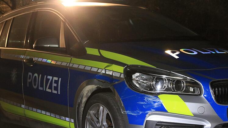 Bei der Verfolgungsjagd im März dieses Jahres bekamen auch Polizeiautos einige Schrammen ab.  News5/Merzbach