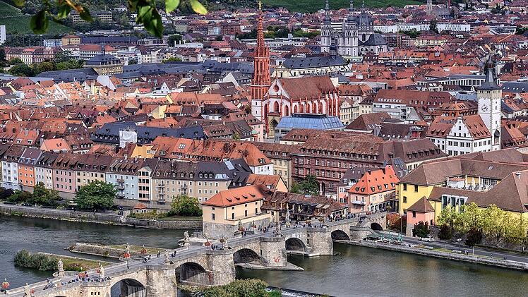 W&uuml;rzburg: Vorgeschmack auf beliebtes Volksfest - "Kiliani-Tag" l&auml;dt zu Kostproben ein