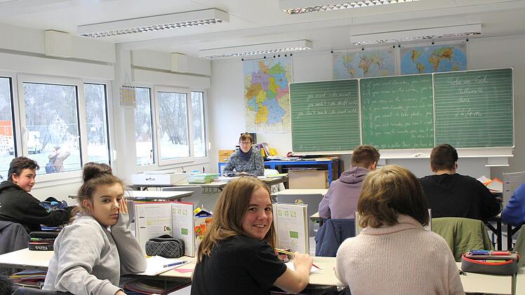 Die 8. und 9. Klassen der Mittelschule werden im laufenden Schuljahr im Container unterrichtet. Foto: Julia Raab