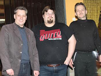 Die Kandidaten, die auf Stimmkreisebene ins Wahljahr 2013 gehen (von links): Marko Müller als Bundestagskandidat, Stefan Malm für den Bezirkstag und Jens Uwe Frosch für den Landtag. Foto: Gerda Völk