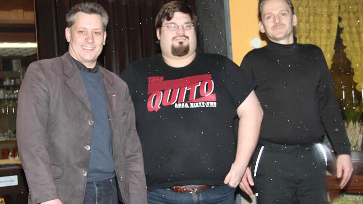 Die Kandidaten, die auf Stimmkreisebene ins Wahljahr 2013 gehen (von links): Marko Müller als Bundestagskandidat, Stefan Malm für den Bezirkstag und Jens Uwe Frosch für den Landtag. Foto: Gerda Völk