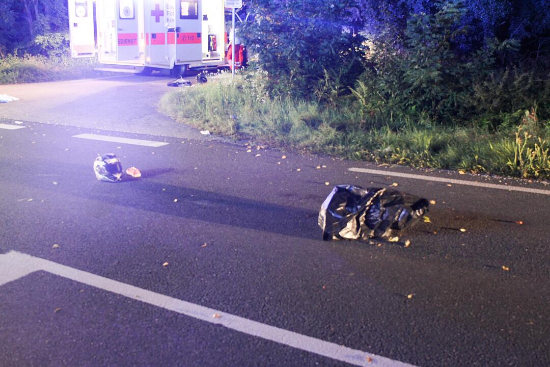 Nürnberg: Leichtkraftrad brennt nach Zusammenstoß