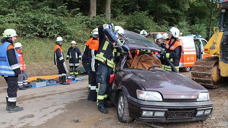 Alarmübung: Verkehrsunfall im Baustellenbereich zwischen Rupboden und Eckarts Foto: Benedikt Stelzner