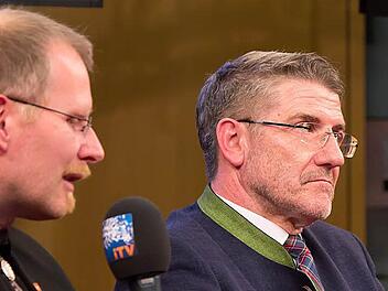 Christoph Raabs (links) und Landrat Michael Busch. Foto: Albert Höchstädter