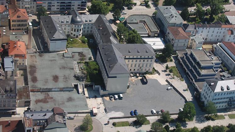 Wo das Steigenberger stand, klafft eine Lücke. Foto: Ralf Ruppert