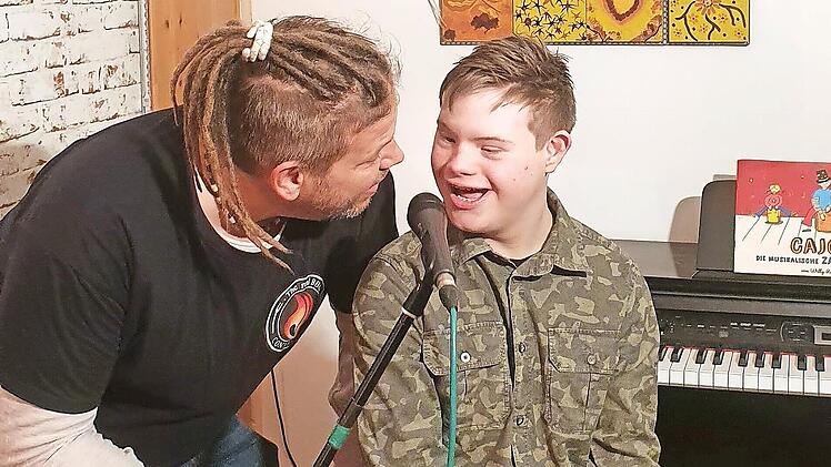 Jens Neugebauer mit seinem Sohn Jens