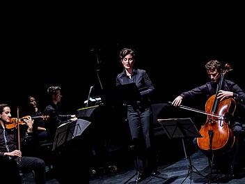 "Klanggrenzen": Martin Emmerich, Fabian Wankmüller, Anna Gütter und Heiner Reich (von links) gestalteten das Auftaktkonzert in der Reithalle. Foto: Jochen Berger