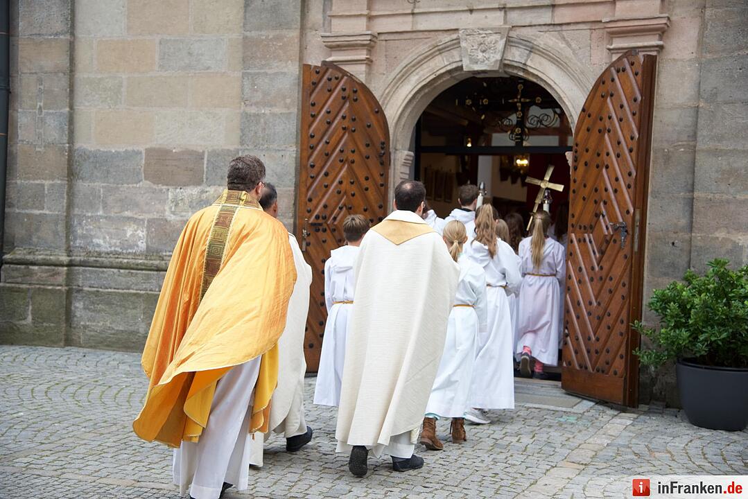 Nach einjähriger Kirchensanierung: Hannberg feiert die Wiedereröffnung der Wehrkirche der Pfarrei Geburt Mariens Hannberg