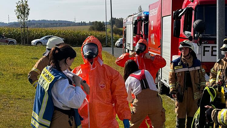 Helmbrechts: Giftige Chemikalie tritt in Betrieb aus - Gebäude muss evakuiert werden