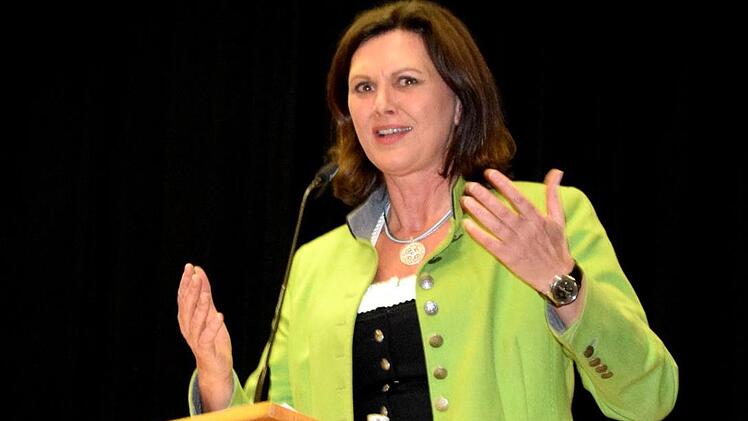 Vehement trug die Ministerin ihre Argumente für ein starkes Bayern vor.