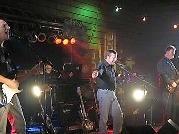 Nach mehrjähriger Pause wird es am Faschingssamstag 2015 wieder eine Oldie-Night in der Mehrzweckhalle geben. Mit dabei die Bodygards aus Münnerstadt. Foto: Heike Beudert/Archiv