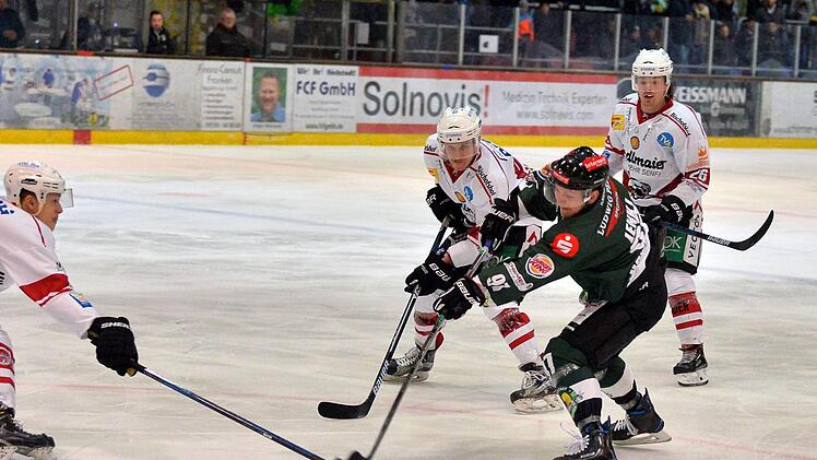 Lukas Lenk bei einem Schussversuch. Er war gegen Regensburg am Freitagabend nicht erfolgreich. Foto: Picturedreams