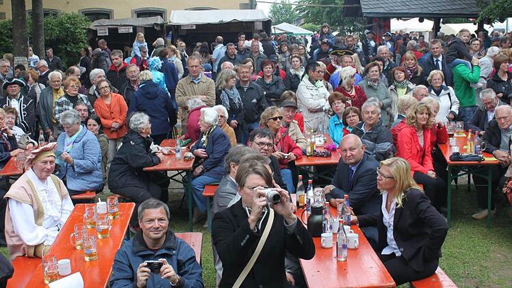 Viele hundert Gäste kamen zu der 625-Jahr-Feier nach Teuschnitz.